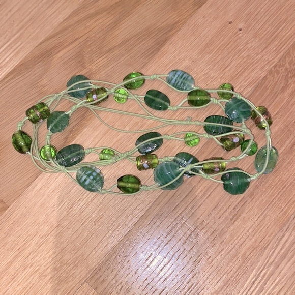 Italian green glass  w/ gold flecks beaded necklace 💚 - Picture 5 of 6